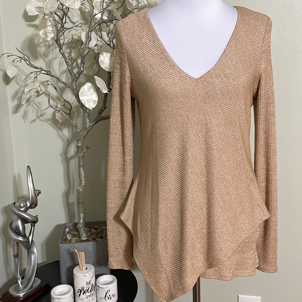 WHITE HOUSE BLACK MARKET SWEATER